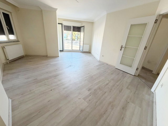 YENİ BİNADA BALKONLU AYRI MUTFAKLI ARAKATTA DAİRE FIRSATI