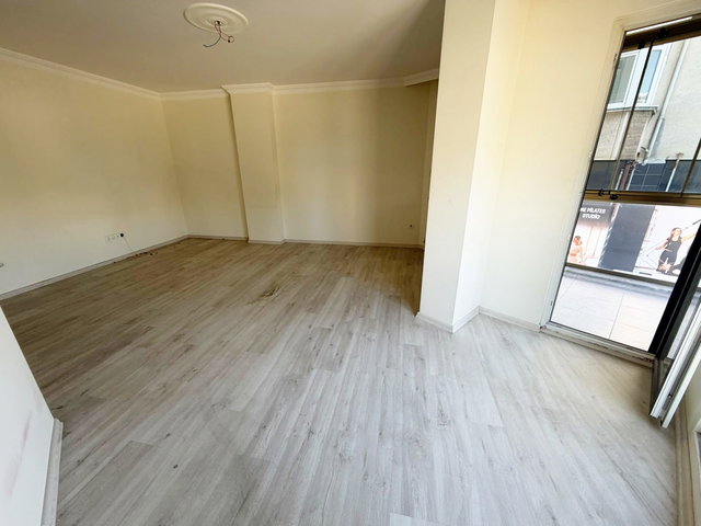YENİ BİNADA BALKONLU AYRI MUTFAKLI ARAKATTA DAİRE FIRSATI