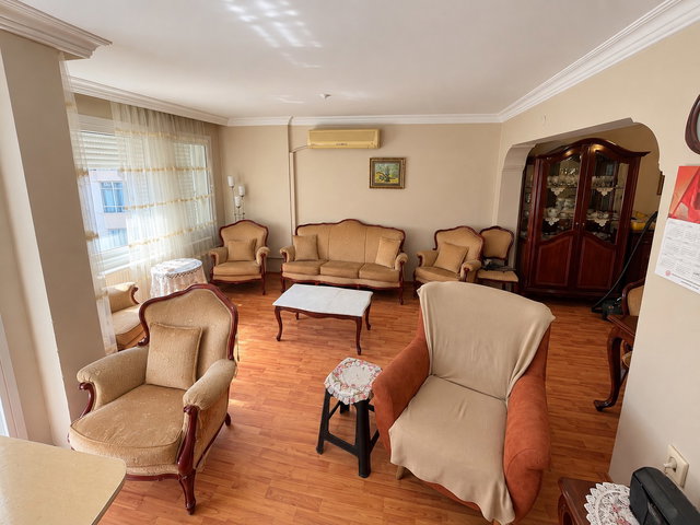 KONAK SAHİLE YAKIN İKİ CEPHEDE ÖNÜ KAPANMAZ SATILIK DAİRE