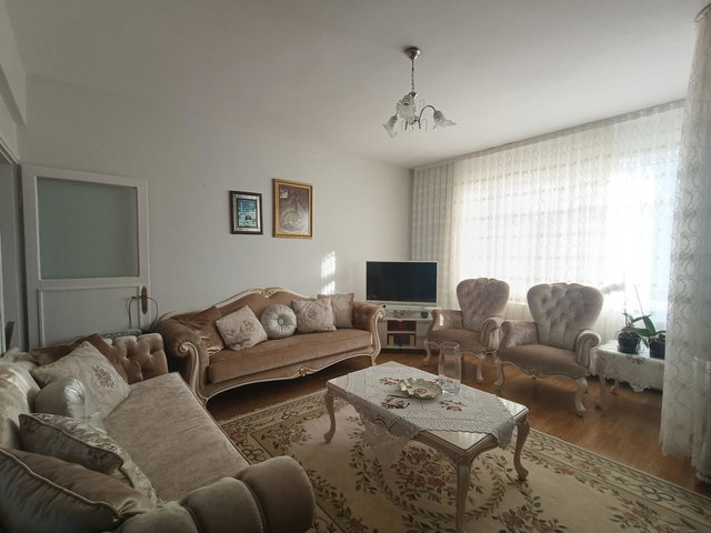 FEVZİÇAKMAK MH. MERKEZİ KONUMDA 24 M2 ARSA PAYLI 2+1 DAİRE
