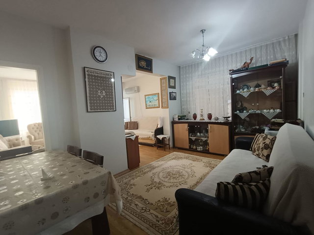 FEVZİÇAKMAK MH. MERKEZİ KONUMDA 24 M2 ARSA PAYLI 2+1 DAİRE