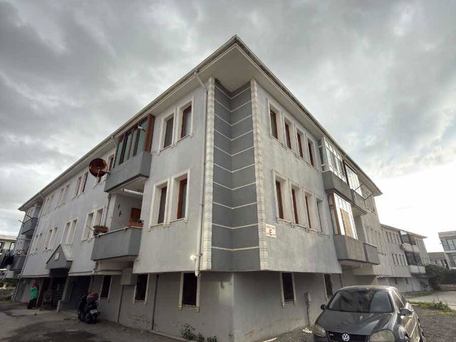 RE/MAX METROPOLİTAN'DAN YAZLIK'TA SİTE İÇERİSİNDE GARAJLI 3+1 GENİŞ DAİRE!!