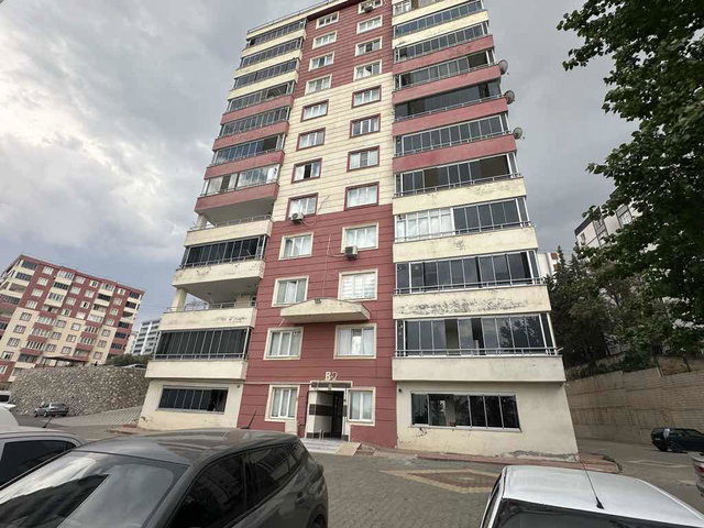 RE/MAX YENİ GAYRIMENKUL’DEN BOĞAZIÇI MAHALLESI’NDE SATILIK 3 + 1 DAIRE