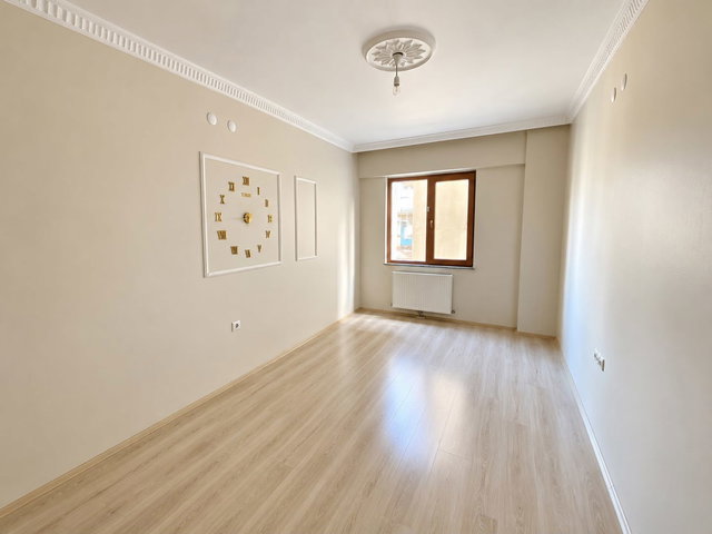 REMAX ARTIS'DEN SARAYBOSNA'DA 3+1 KIRALIK DAIRE