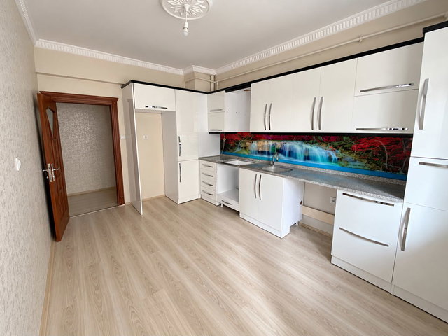 REMAX ARTIS'DEN SARAYBOSNA'DA 3+1 KIRALIK DAIRE
