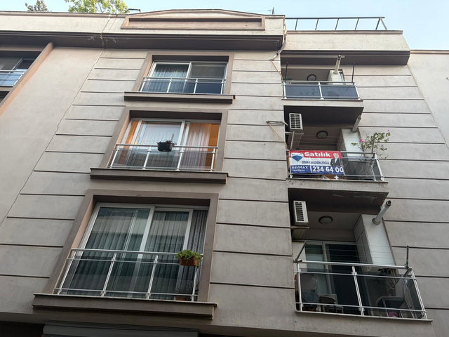 BALÇOVA EĞITIM' DE GENÇ BINADA ARA KAT 3+1 SATILIK DAIRE