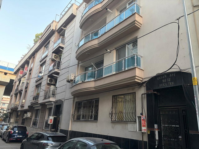 BALÇOVA EĞITIM' DE GENÇ BINADA ARA KAT 3+1 SATILIK DAIRE
