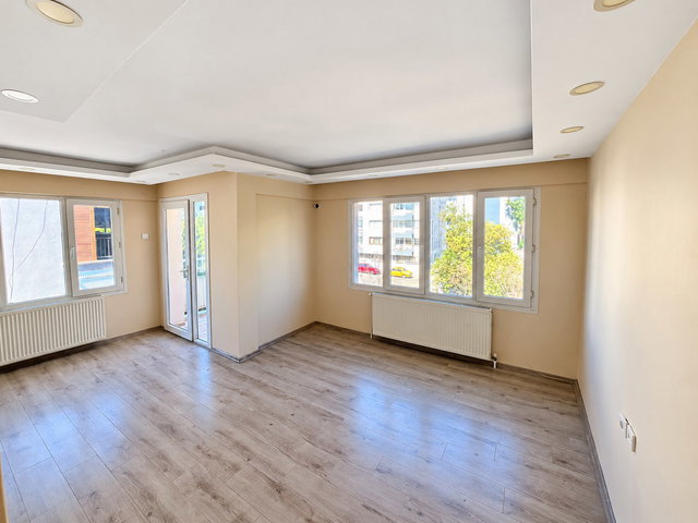 KAZIM KARABEKİRDE PARK MANZARALI, ÖNÜ AÇIK 3+1 KİRALIK DAİRE