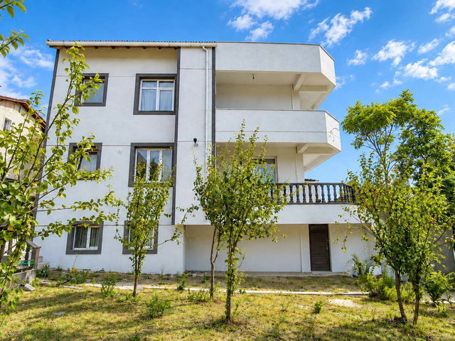 BEYLİKDÜZÜ DEREAĞZI DENİZ MANZARALI BAHÇELİ KİRALIK 5+1 VİLLA