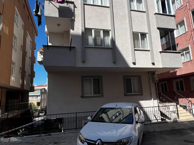 PENDIK ORHANGAZI MAH ETRAFI PENCERELI YARI BODRUM DAIRE
