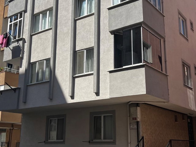 PENDIK ORHANGAZI MAH ETRAFI PENCERELI YARI BODRUM DAIRE