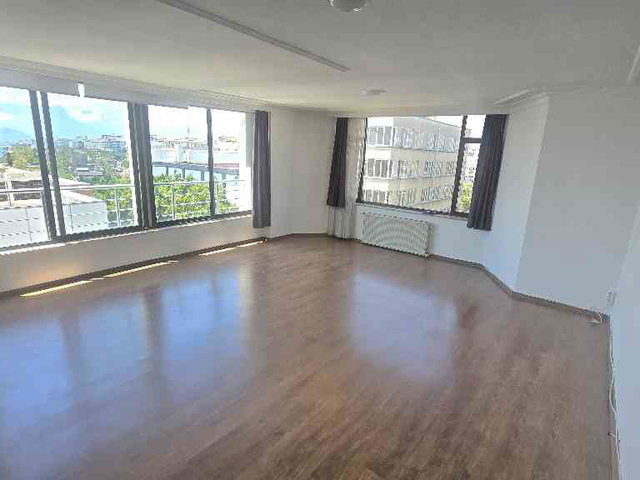 IŞIKLAR'DA ŞEHRİN KALBİNDE DENİZ MANZARALI | ASANSÖRLÜ | SATILIK DAİRE