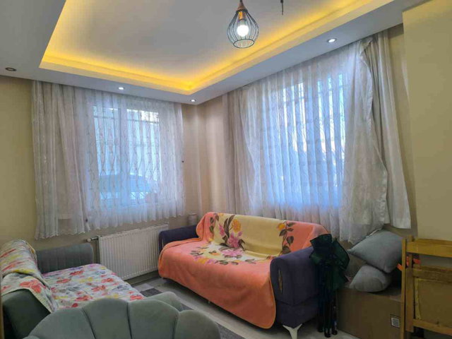 BEYLİKDÜZÜ YAKUPLU DÜZ GİRİŞ 2+1 SATILIK BOŞ DAİRE