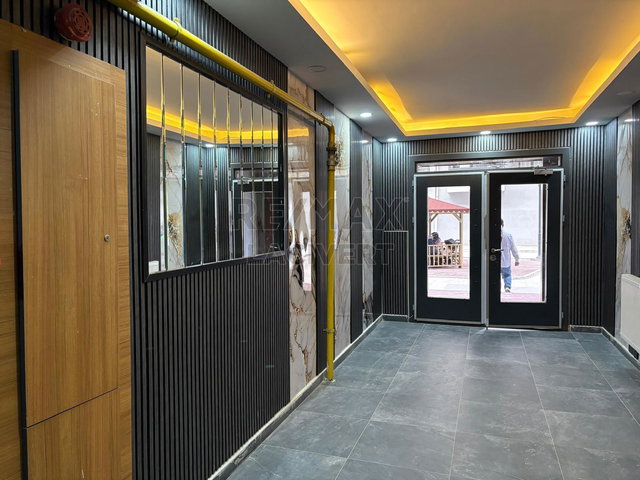 RE/MAX LACİVERT'TEN ŞEHIR MERKEZI'NDE SATILIK 5+1 DUBLEKS DAİRE