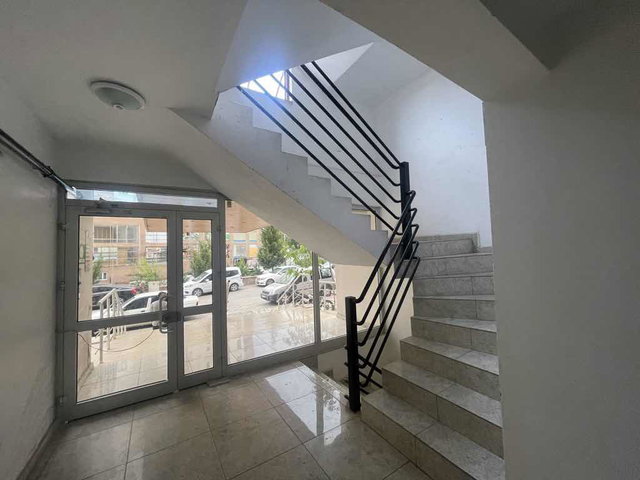 REMAX YENİ'DEN HARİKA KONUMLU EŞYALI BALKONLU KİRALIK 1+1 DAİRE