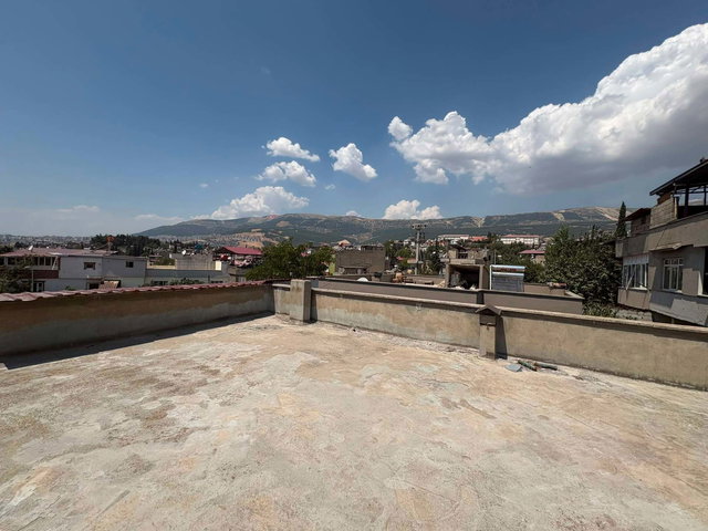 DURAKLI MAH.’DE 5+2, 230 M² BRÜT MÜSTAKİL EV | 3 BANYO, DOĞALGAZ KOMBİ