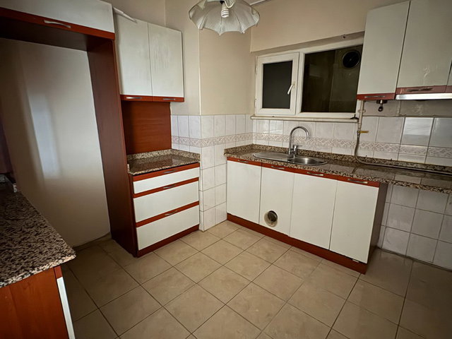 İZMİT MERKEZ’DE | DENİZE YAKIN | CADDE ÜZERİNDE | BALKONLU 2+1