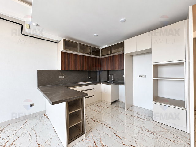 REMAX AVLU'DAN TURKUAZ SİTESİ'NDE 1+1 SATILIK DAİRE