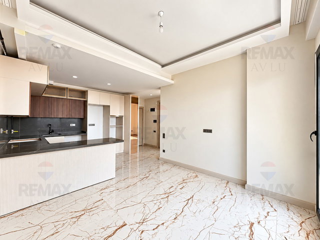 REMAX AVLU'DAN TURKUAZ SİTESİ'NDE 1+1 SATILIK DAİRE