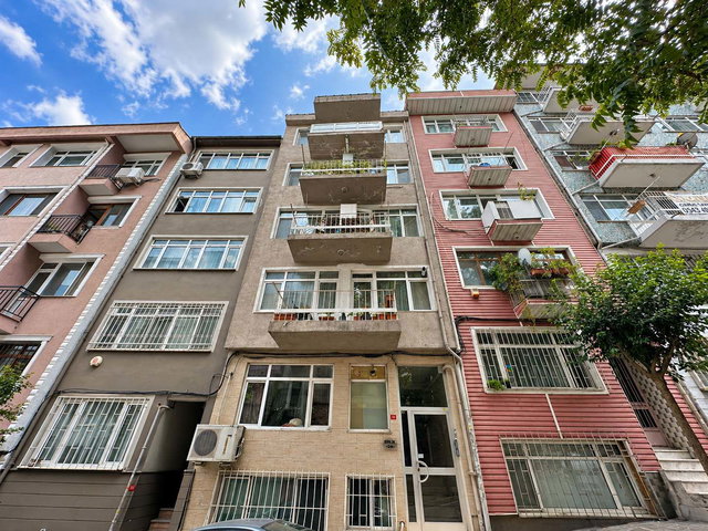 BEŞİKTAŞ’DA NİŞANTAŞINA KOMŞU SATILIK DENİZ MANZARALI 2+1 DAİRE