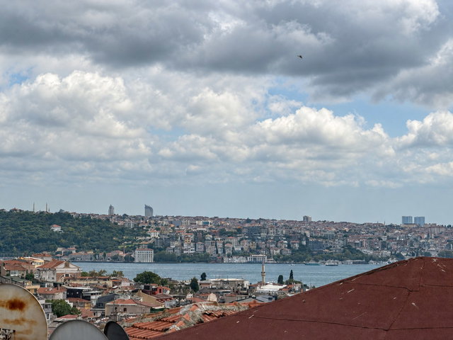 BEŞİKTAŞ’DA NİŞANTAŞINA KOMŞU SATILIK DENİZ MANZARALI 2+1 DAİRE