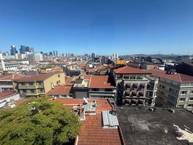 HALASKARGAZİ CD. OSMANBEY METROYA 3 DK.MANZARALI 135 M² NET 3+1