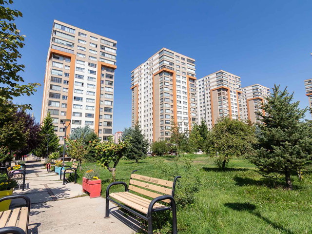 BAHÇEN ERYAMAN KONUTLARI’NDA SATILIK 4+1 LÜKS DAİRE