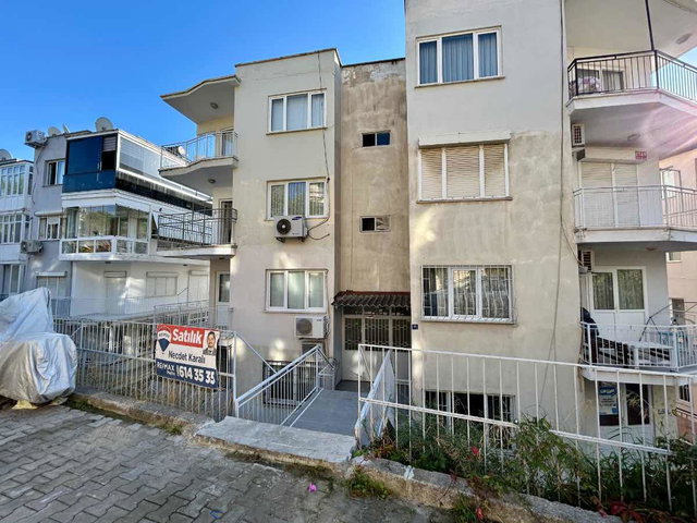 TÜRKMEN MAHALLESİ ALTINKUM SİTESİ ARA KAT KAPALI MUTFAK SATILIK 3+1 DAİRE