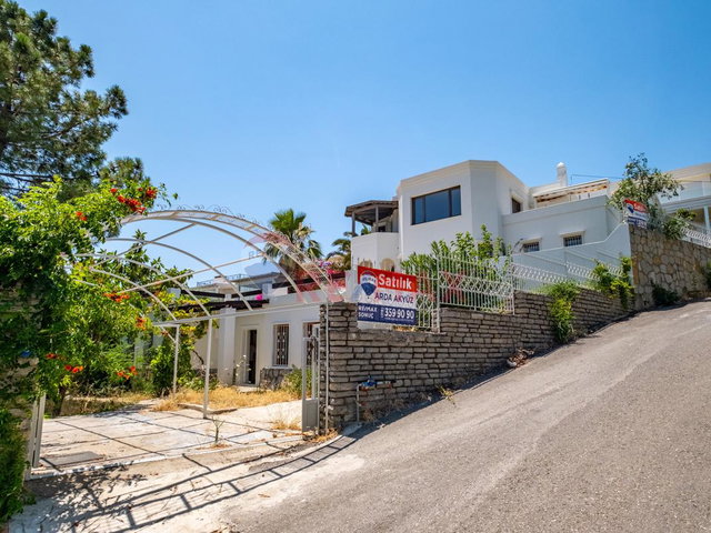 BODRUM ESKİÇEŞME'DE DENİZ MANZARALI 4+1 MÜSTAKİL VİLLA!