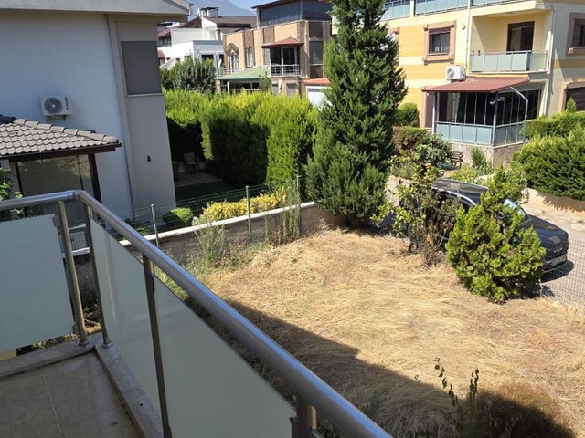 DENIZLI ALBAYRAK'TA 500 M2 ARSA IÇINDE VILLA