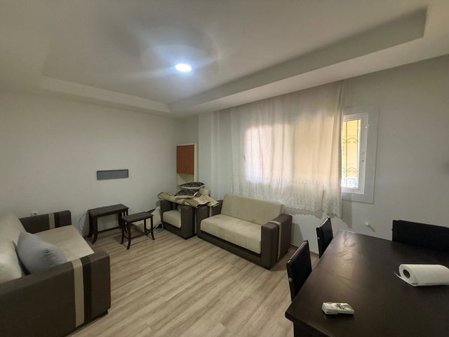 REMAX RİNA'DAN BAHÇELİEVLER'DE KİRACILI YATIRIMLIK 1+1