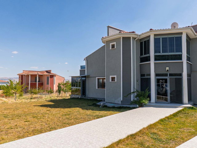 GÖLBAŞI BALLIKPINAR MAH SATILIK VİLLA 2 KATLI 1500 M2 ARSA 5+1