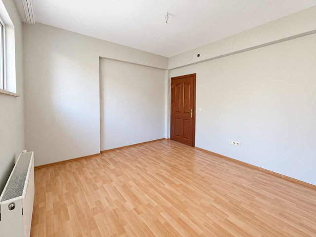 REMAX DEM'DEN OSMANLI MAH. 5.5+1 DEPOZİTOSUZ KİRALIK GENİŞ DAİRE