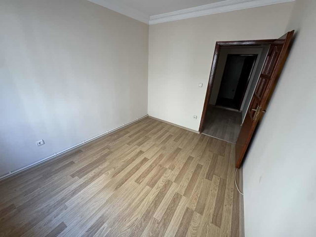 KAĞITHANE’DE SATILIK 2+1 BAHÇE KATI | ÇİFT CEPHE