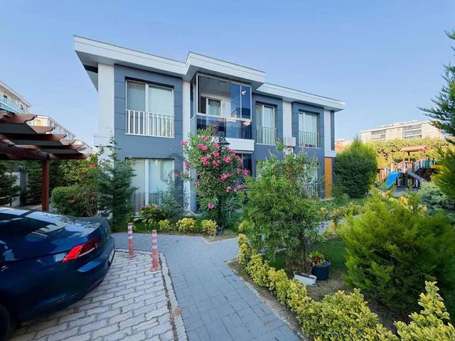 HÜRRİYETTE PARADİSE GARDENDE SATILIK 3+1