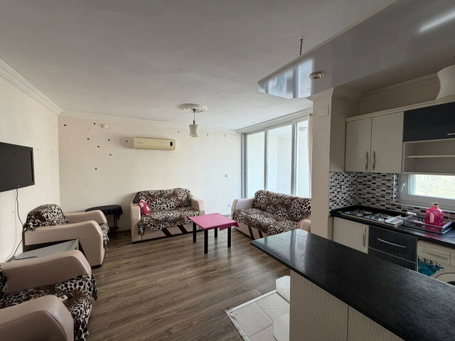 REMAX RİNA'DAN SOLİ SAHİL SİTESİNDE EŞYALI 1+1