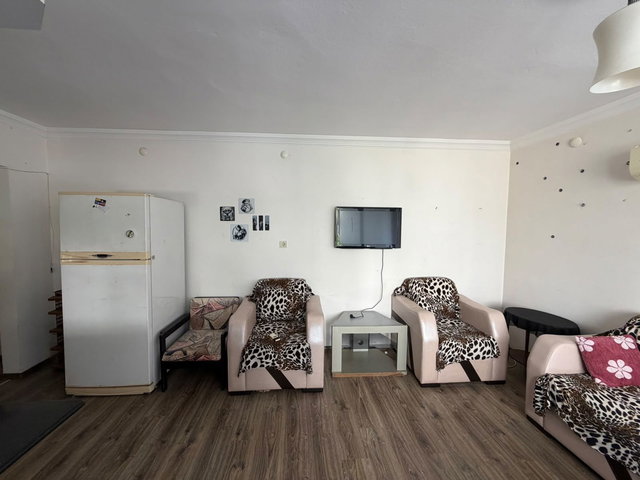 REMAX RİNA'DAN SOLİ SAHİL SİTESİNDE EŞYALI 1+1