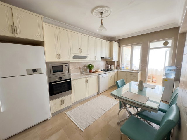 DULKADİROĞLU’NDA 2018 YAPIMI 4+1 | 207 M² BRÜT | 3 CEPHELİ | BALKONLU