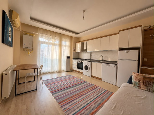 REMAX YENİ'DEN ÖZBAY RESIDENCE SİTE İÇİ GENİŞ 1+1 EŞYALI DAİRE
