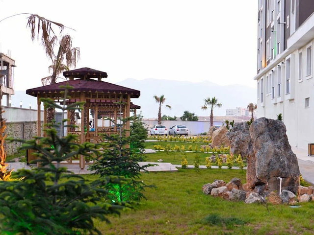 REMAX YENİ'DEN ÖZBAY RESIDENCE SİTE İÇİ GENİŞ 1+1 EŞYALI DAİRE