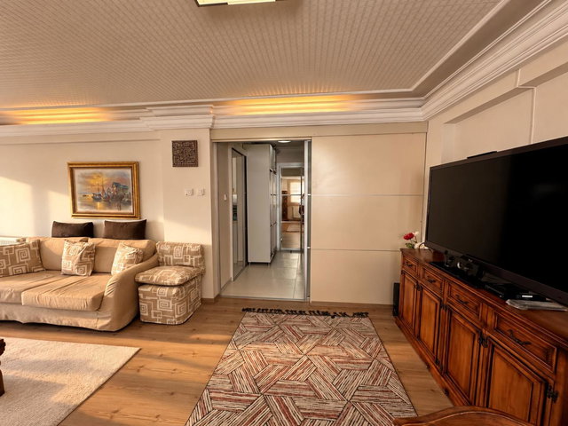 AMERİKAN KOLEJİNE KOMŞU | MANZARALI | BAKIMLI | 130 M² NET 4+1