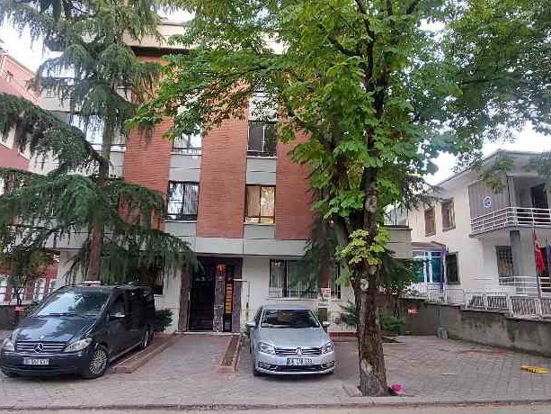 MEBUSEVLERİ AYTEN SOKAK'TA FULL YAPILI, YENİLENMİŞ 1.KAT KİRALIK DAİRE
