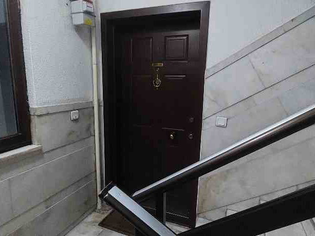 MEBUSEVLERİ AYTEN SOKAK'TA FULL YAPILI, YENİLENMİŞ 1.KAT KİRALIK DAİRE