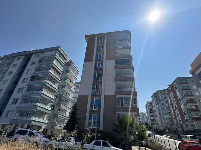 REMAX PARLA BARLAS GÜRLER'DEN CAĞALOĞLUNDA FIRSAT 3+1 DAİRE