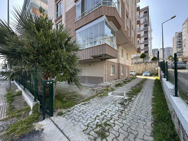 REMAX PARLA BARLAS GÜRLER'DEN CAĞALOĞLUNDA FIRSAT 3+1 DAİRE