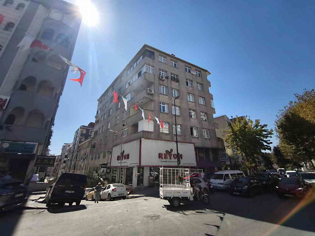 SOĞANLI MEYDAN CADDE ÜZERİ ÇOK GENİŞ 3+1 SATILIK DAİRE