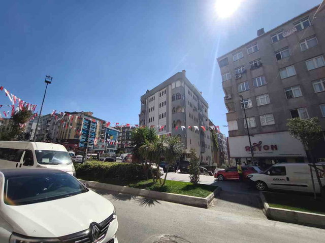SOĞANLI MEYDAN CADDE ÜZERİ ÇOK GENİŞ 3+1 SATILIK DAİRE