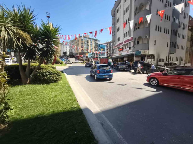 SOĞANLI MEYDAN CADDE ÜZERİ ÇOK GENİŞ 3+1 SATILIK DAİRE