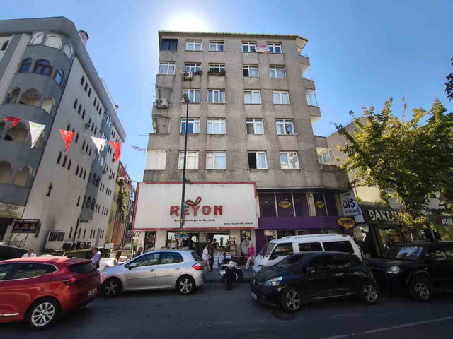SOĞANLI MEYDAN CADDE ÜZERİ ÇOK GENİŞ 3+1 SATILIK DAİRE