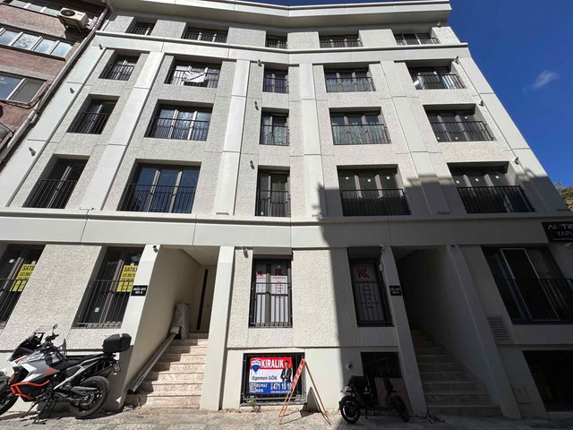 KADIKÖY OSMANAĞA BAHÇE KULLANIMLI 2+1 KİRALIK GENİŞ SIFIR DAİRE